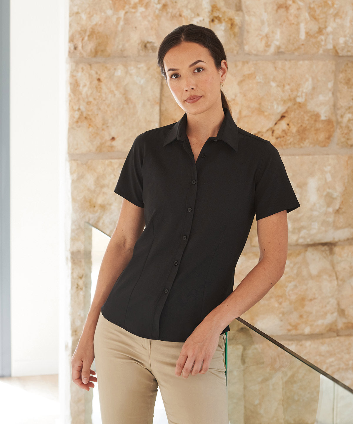 Henbury Women's wicking antibacterial short sleeve shirt HB596