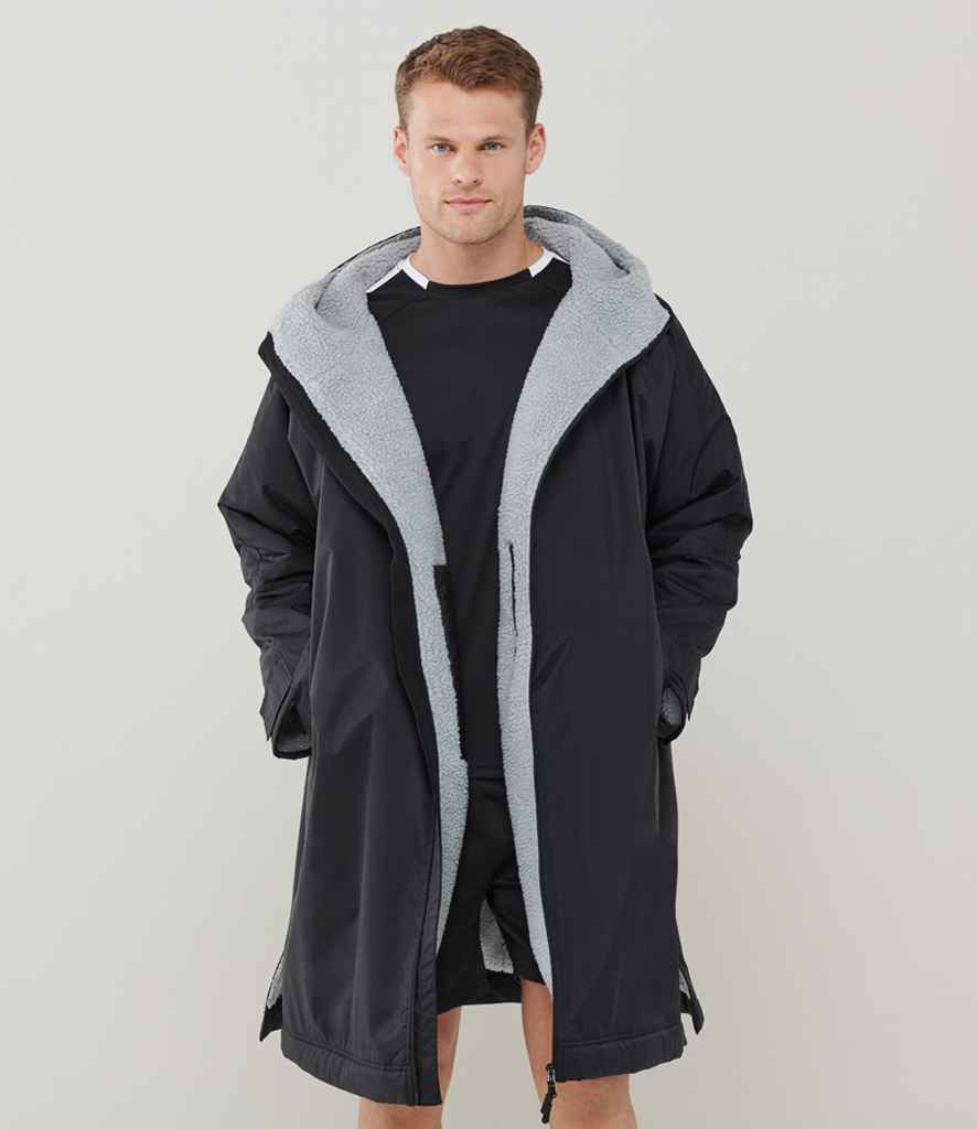 Finden + Hales - Adults All Weather Robe