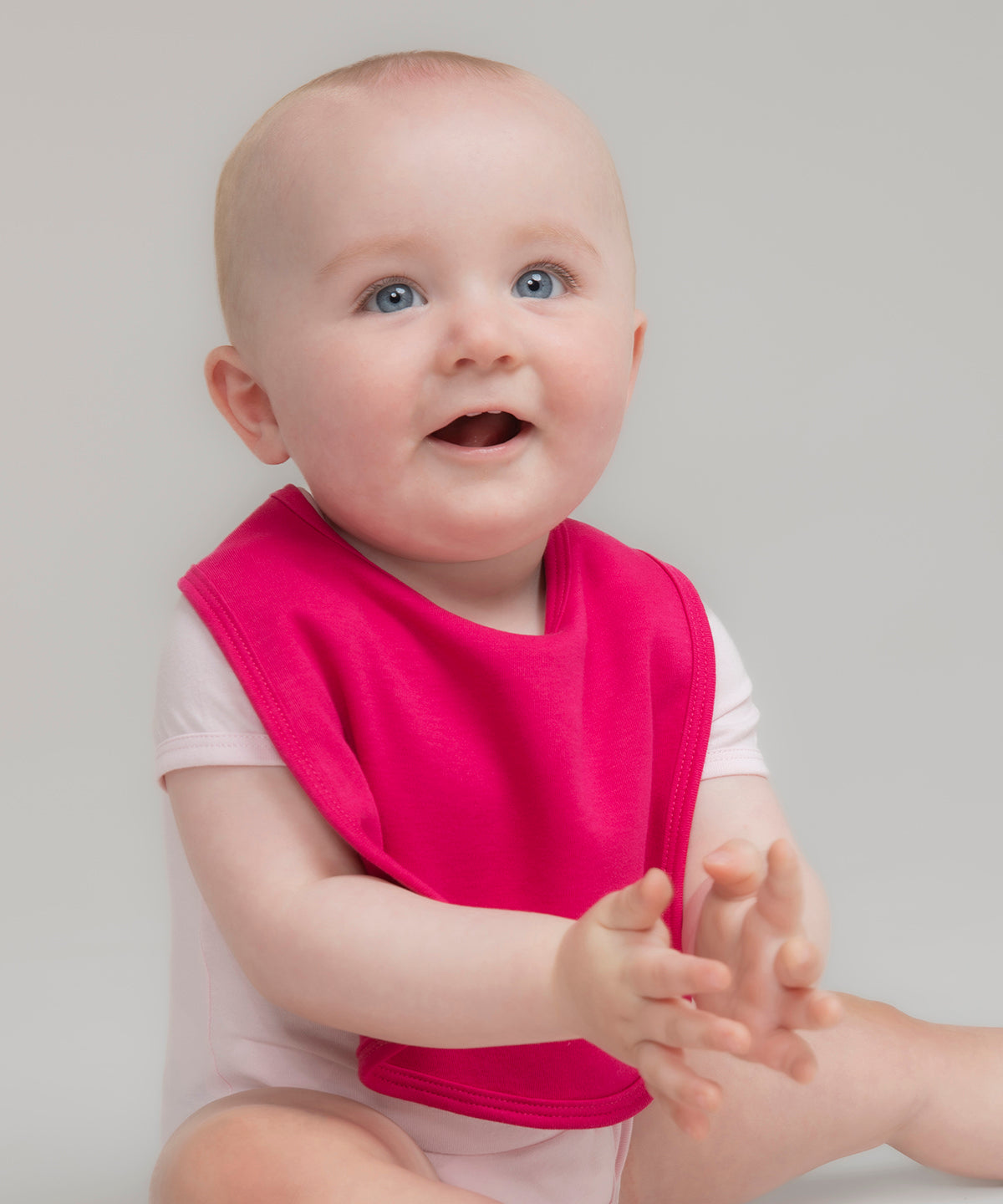Larkwood Plain And Contrast Bib LW82T
