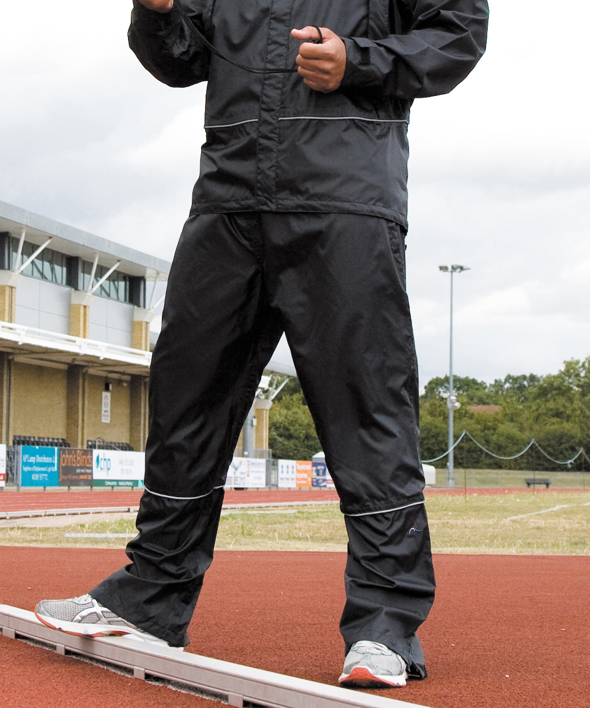 Result Waterproof 2000 pro-coach trousers R156A - Black