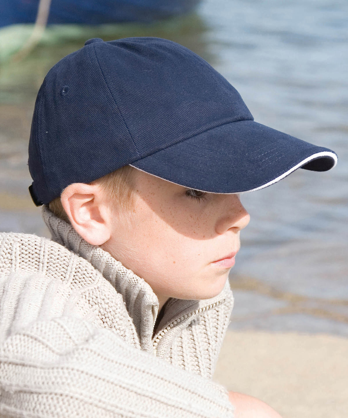 Result Junior low-profile heavy brushed cotton cap with sandwich peak R24JP - Black/Red