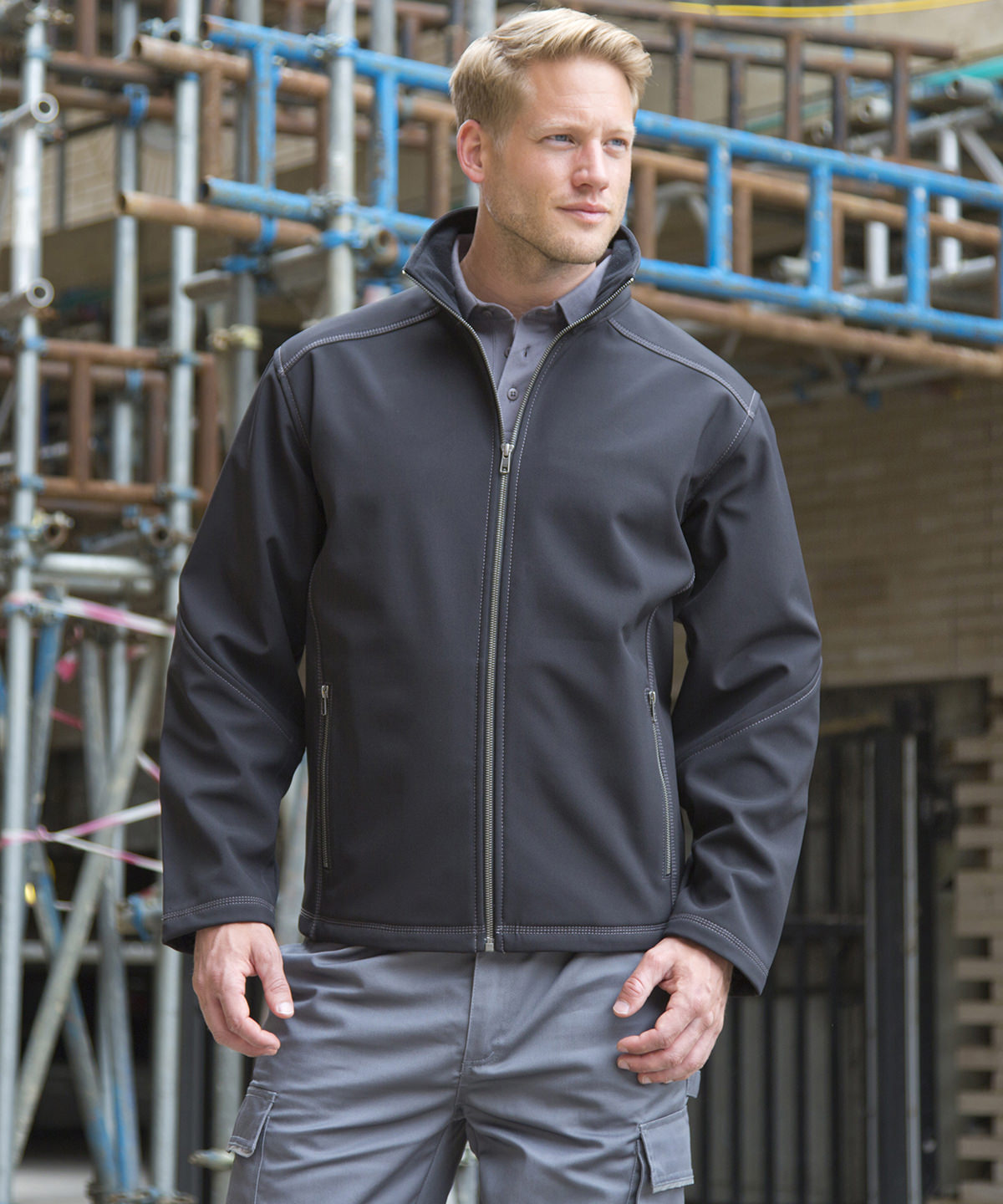 Result Treble stitch softshell R455M - Black