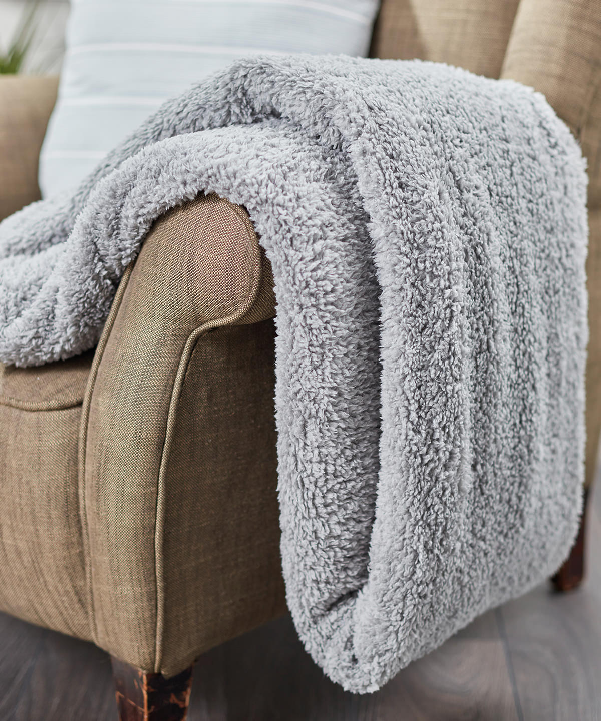 Ribbon - teddy bear fabric throw