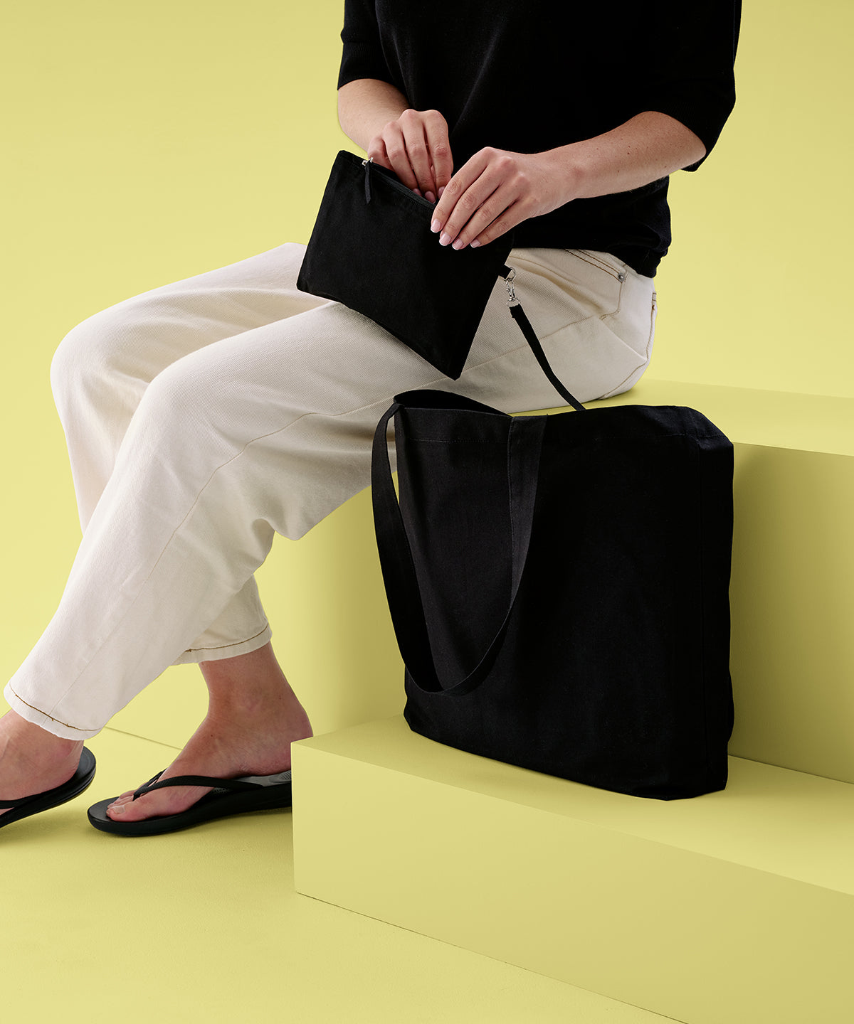 Nutshell® - Cruise recycled tote with detachable purse
