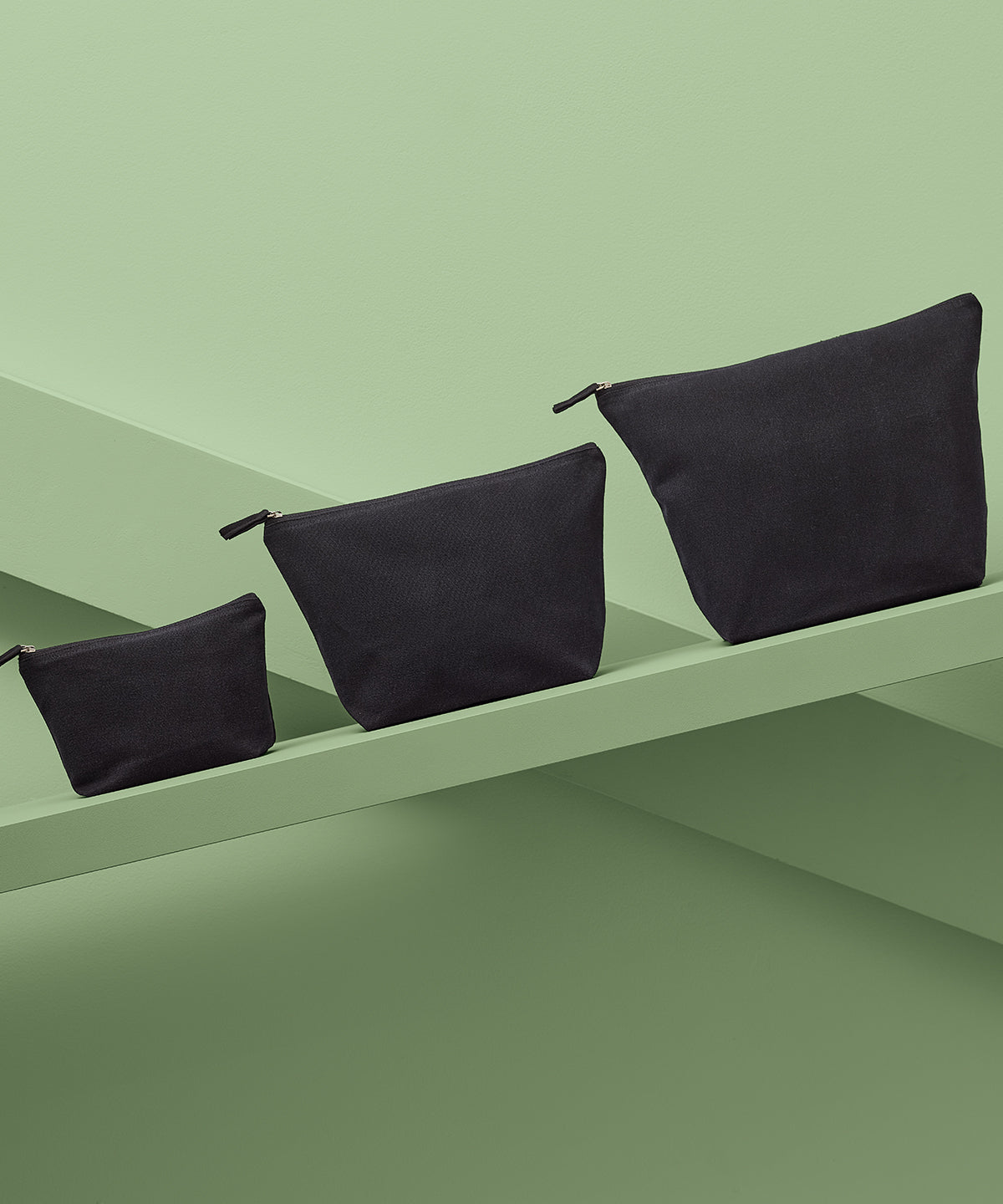 Nutshell® - Recycled luxe accessory bag