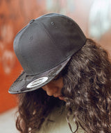 Flexfit by Yupoong Camo visor snapback (6089CV) YP025 - Black Camo