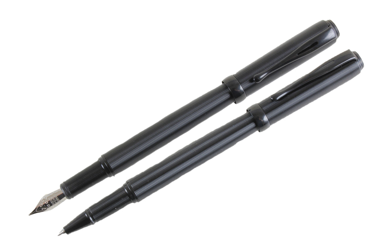 Black Ribbed Fountain & Rollerball Pen Set by Dalaco