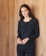 Henbury Women's pleat front long sleeve blouse HB598